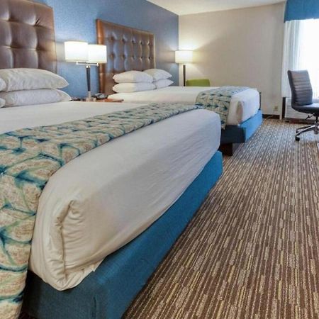 Heritage Inn & Suites St Louis Fenton, Trademark By Wyndham Bagian luar foto