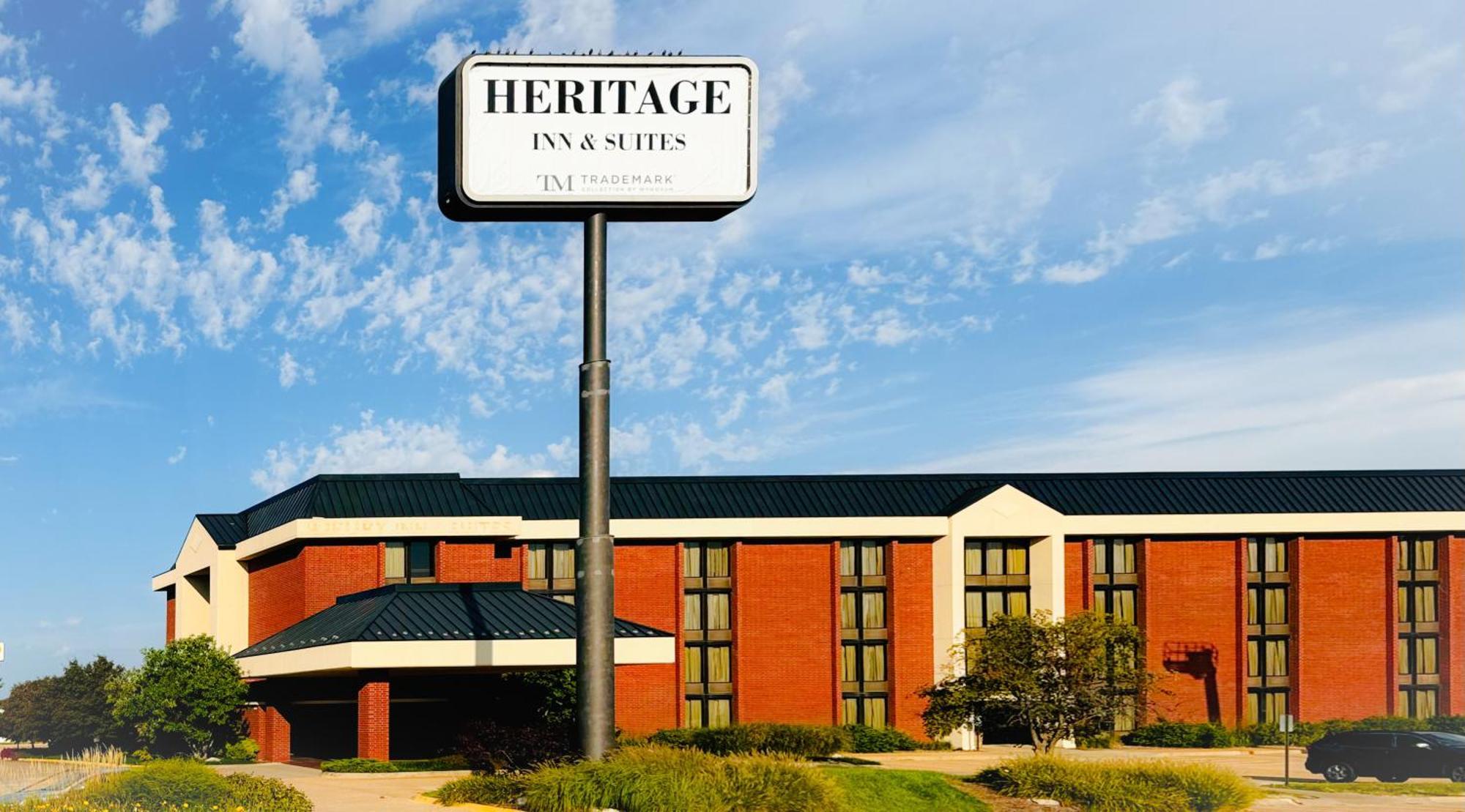 Heritage Inn & Suites St Louis Fenton, Trademark By Wyndham Bagian luar foto