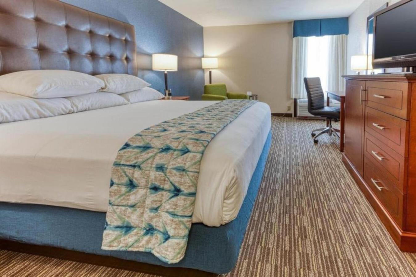 Heritage Inn & Suites St Louis Fenton, Trademark By Wyndham Bagian luar foto