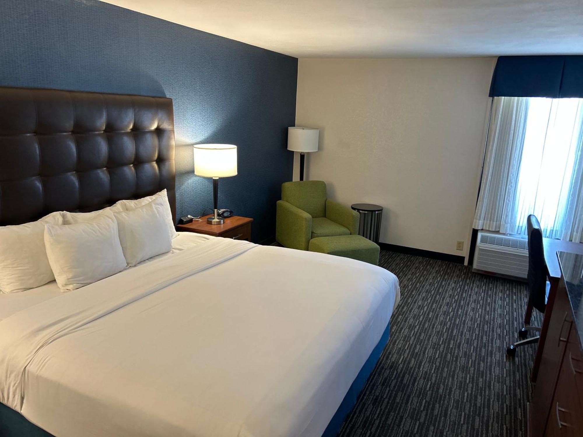 Heritage Inn & Suites St Louis Fenton, Trademark By Wyndham Bagian luar foto