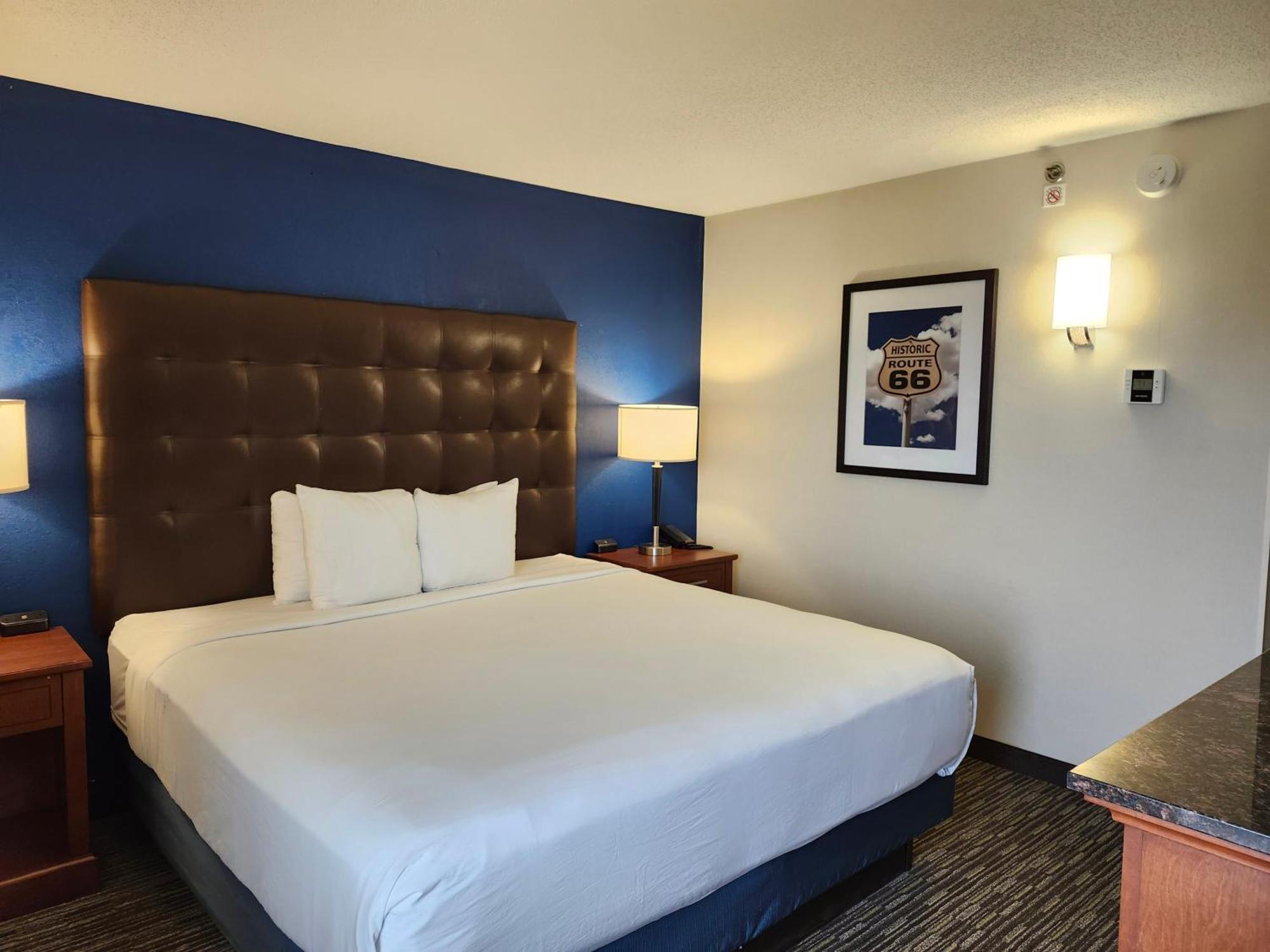 Heritage Inn & Suites St Louis Fenton, Trademark By Wyndham Bagian luar foto